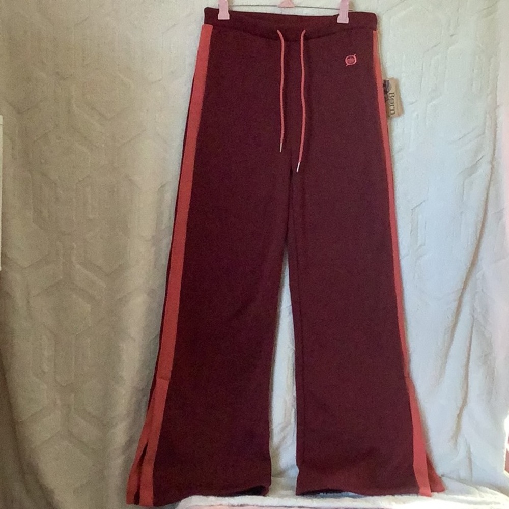 NWT  Born Outdoor Women’s Active Collection Pants